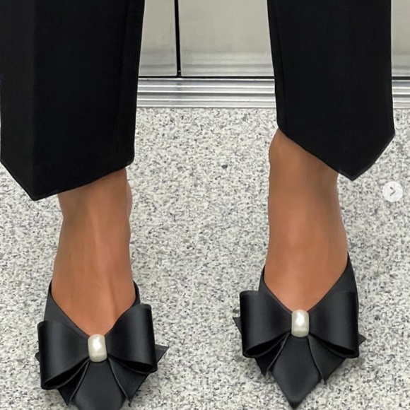 ZARA FAUX PEARL BOW HEELED MULES, size 40, BLACK - Picture 4 of 9